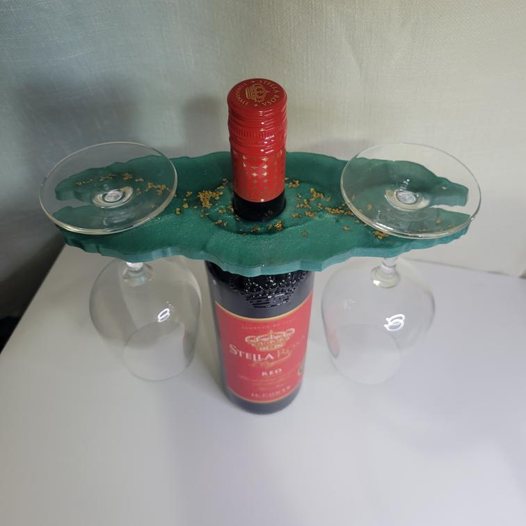 GREEN - RESIN WINE HOLDER
